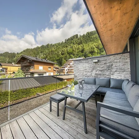 Modern With Balcony And Access To Sauna * Neukirchen am Großvenediger