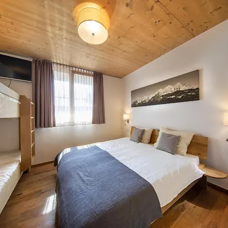 Modern With Balcony And Access To Sauna Apartment