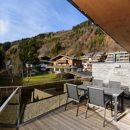 Modern With Balcony And Access To Sauna * Neukirchen am Großvenediger