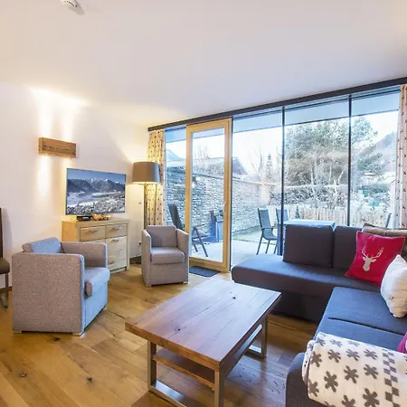 Modern With Balcony And Access To Sauna * Neukirchen am Großvenediger
